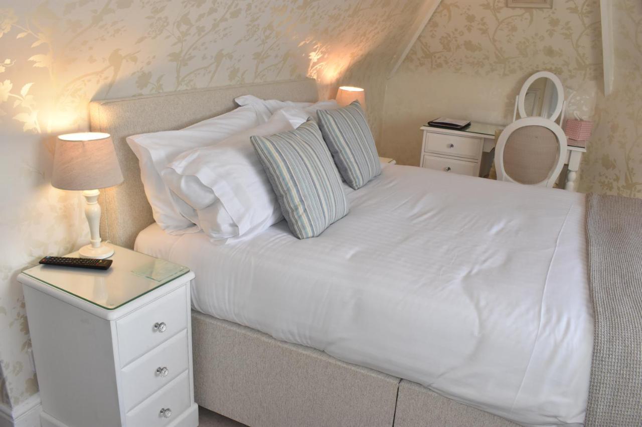 The Castleton Bed & Breakfast Суонидж Екстериор снимка