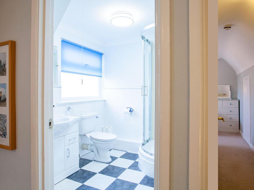 The Castleton Bed & Breakfast Суонидж Екстериор снимка
