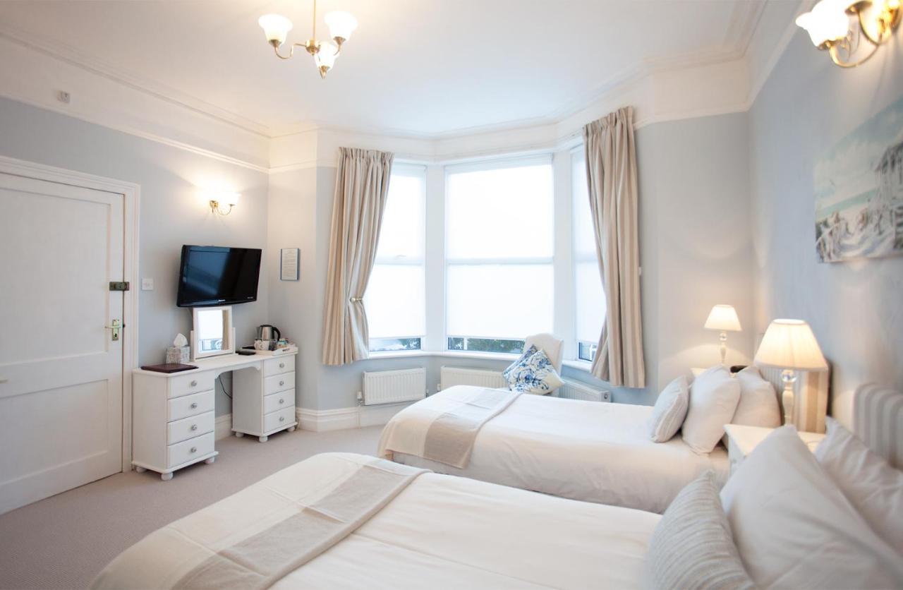 The Castleton Bed & Breakfast Суонидж Екстериор снимка
